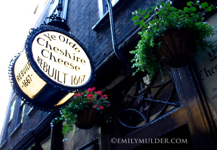 Top Hats, Tails, and Charles Dickens’ Seat: Lunch at the Ye Olde Chesire Cheese