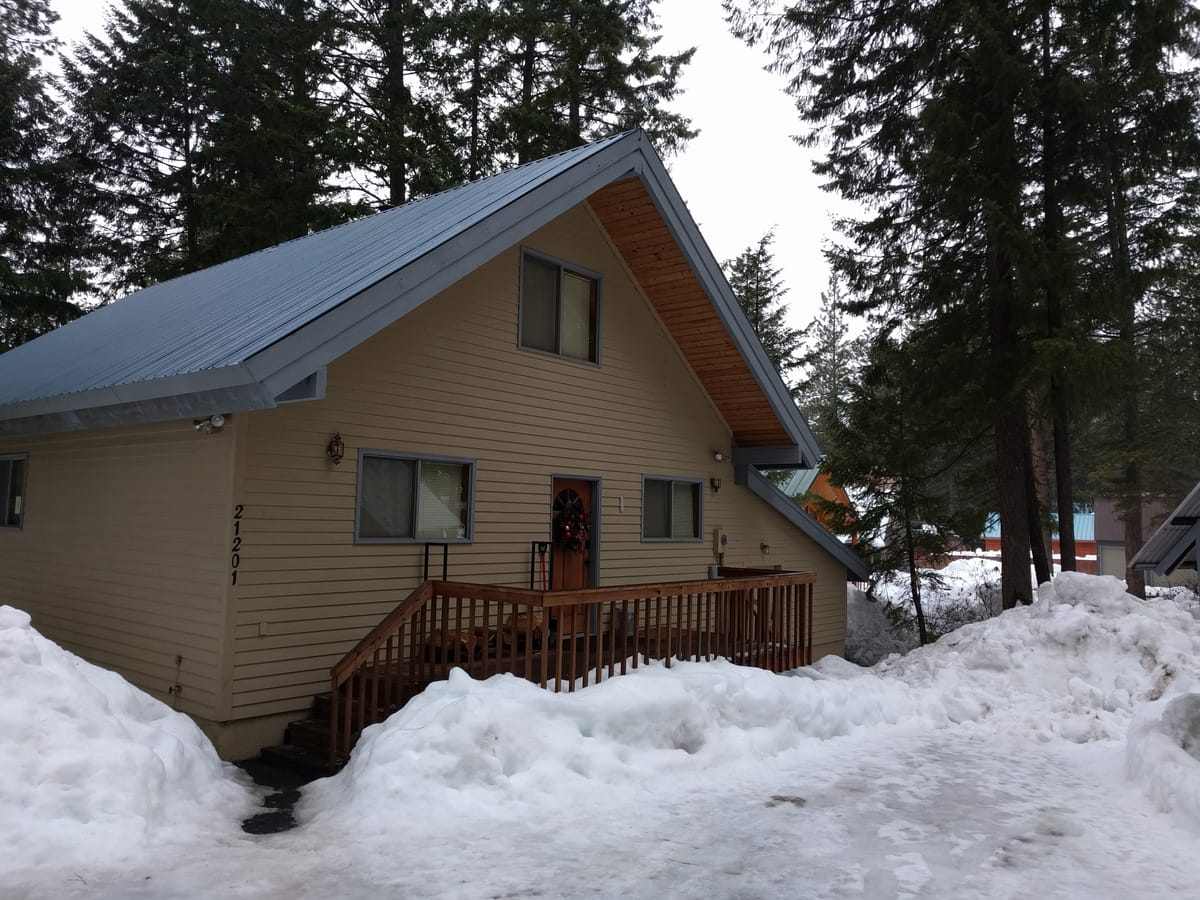 Whiskey River Retreat cabin