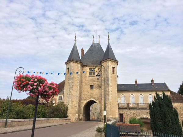 Our first house sit in Villeneuve sur Yonne, France