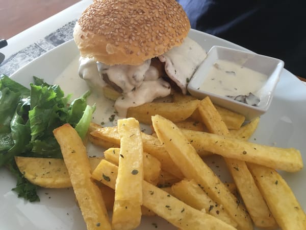 Os Bordellos Burger in Cascais Portugal