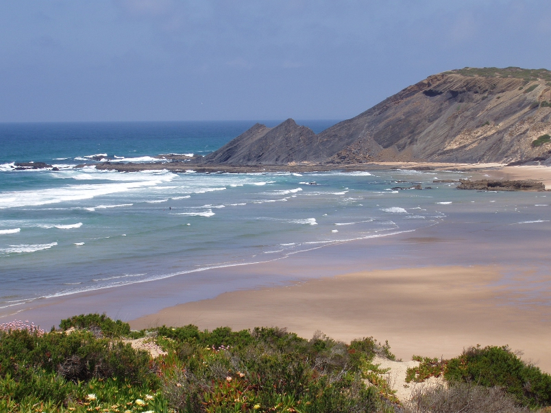 Monte Clerigo Beach