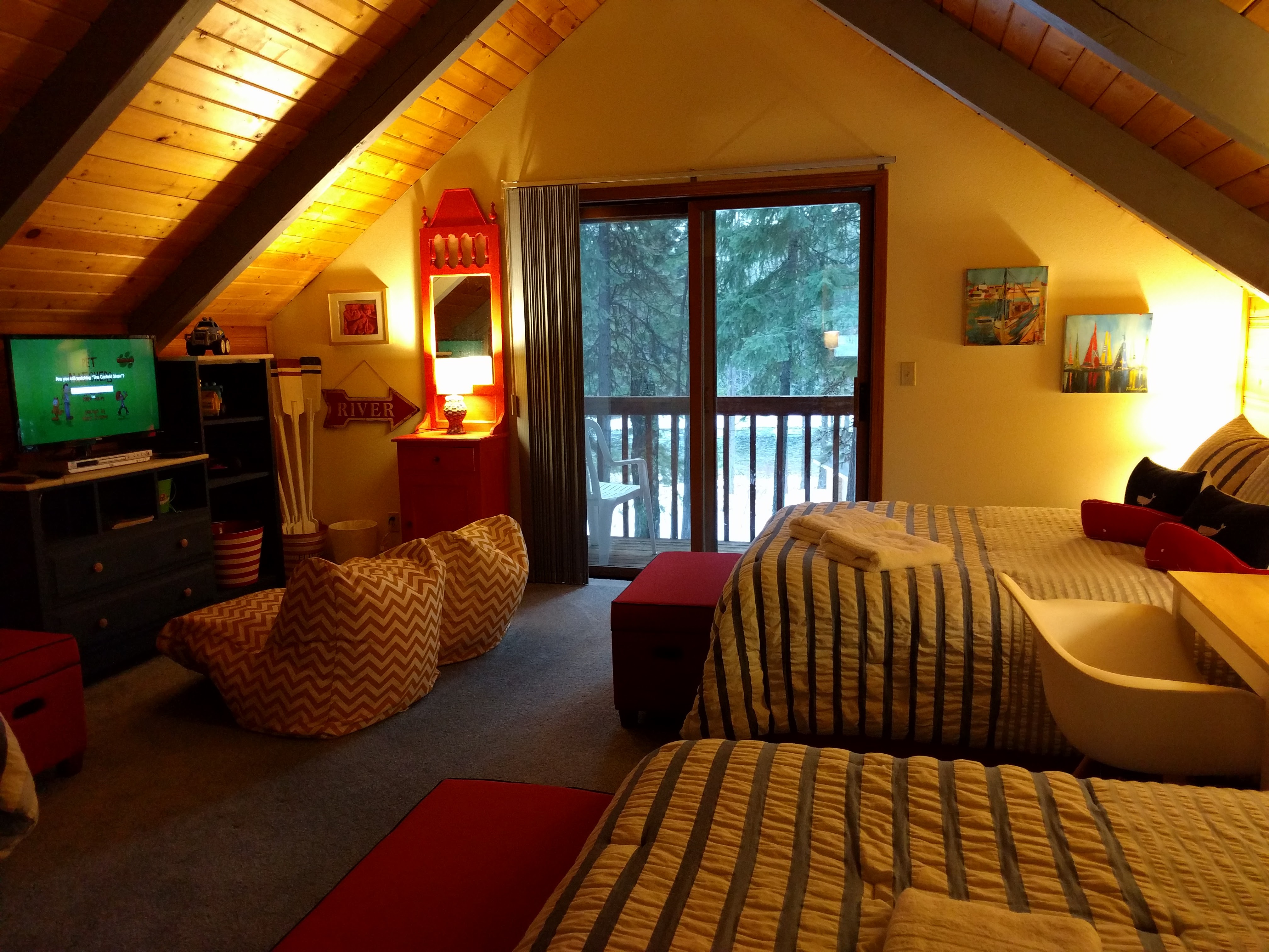 Whiskey River Retreat bedroom