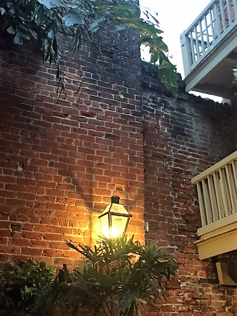 Gumbo Shop interior lightpost