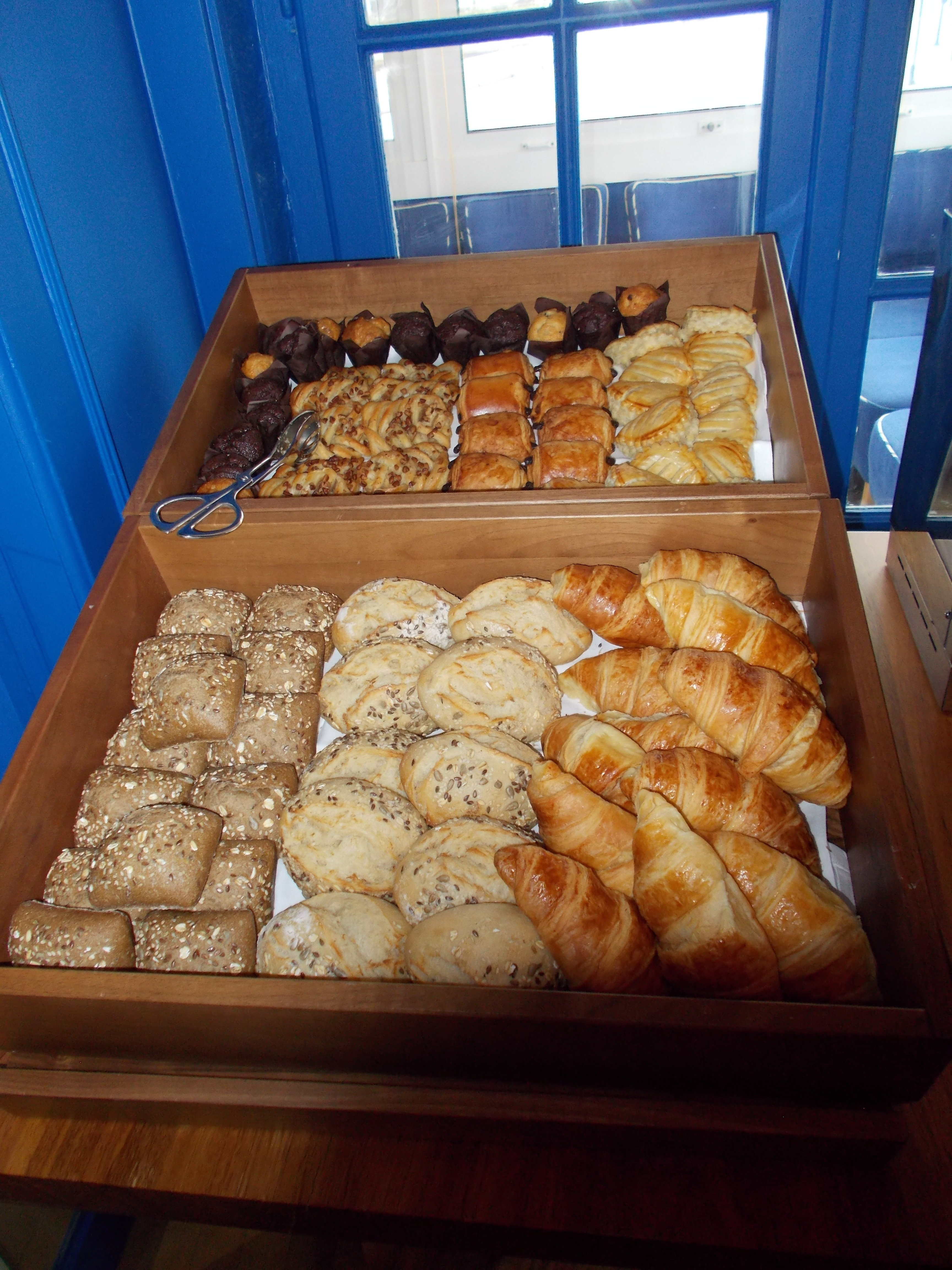 Bread Choices Breakfast VillaCascais Guesthouse