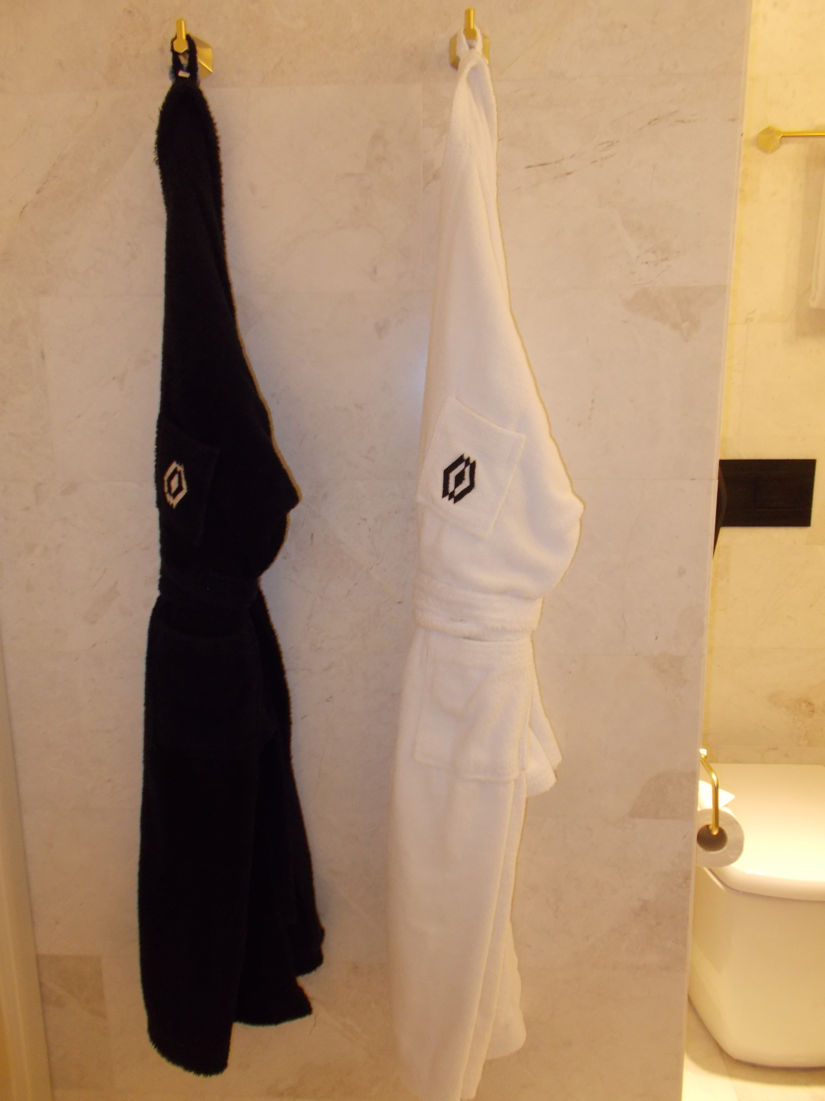 Robes Altis Avenida Hotel