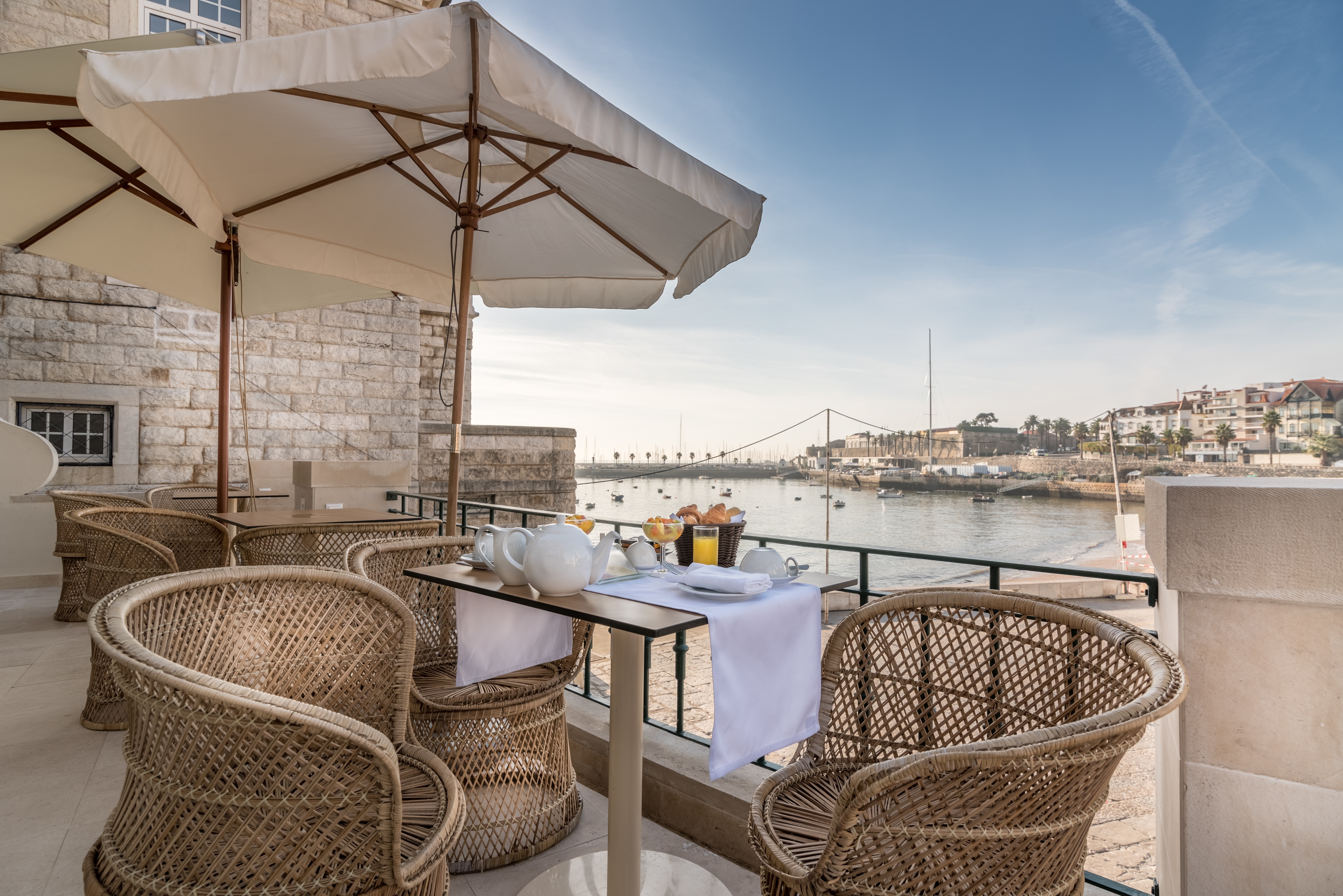 Terrace Seating Villa Cascais Breakfast