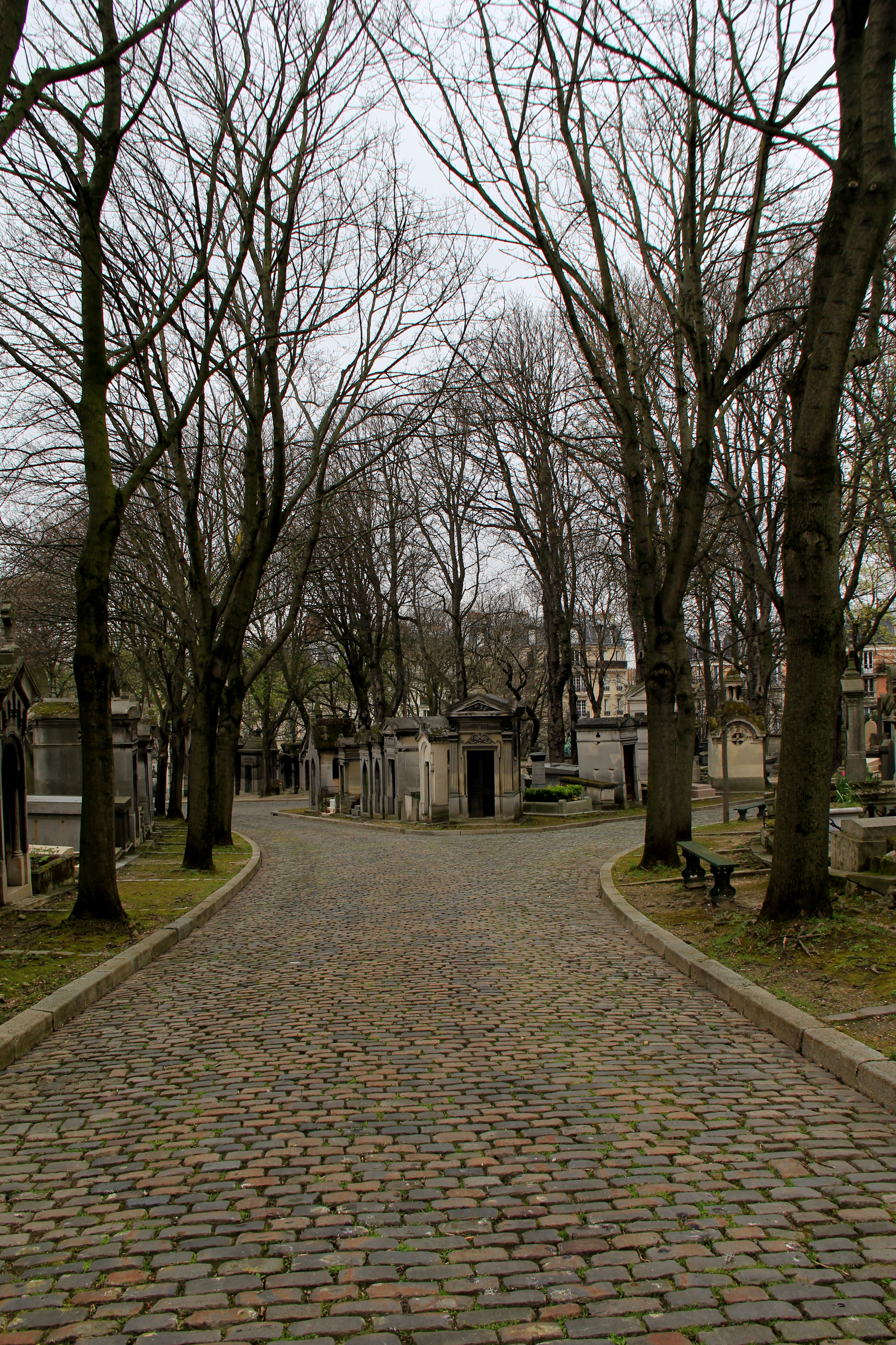 Cemeteries can be creepy