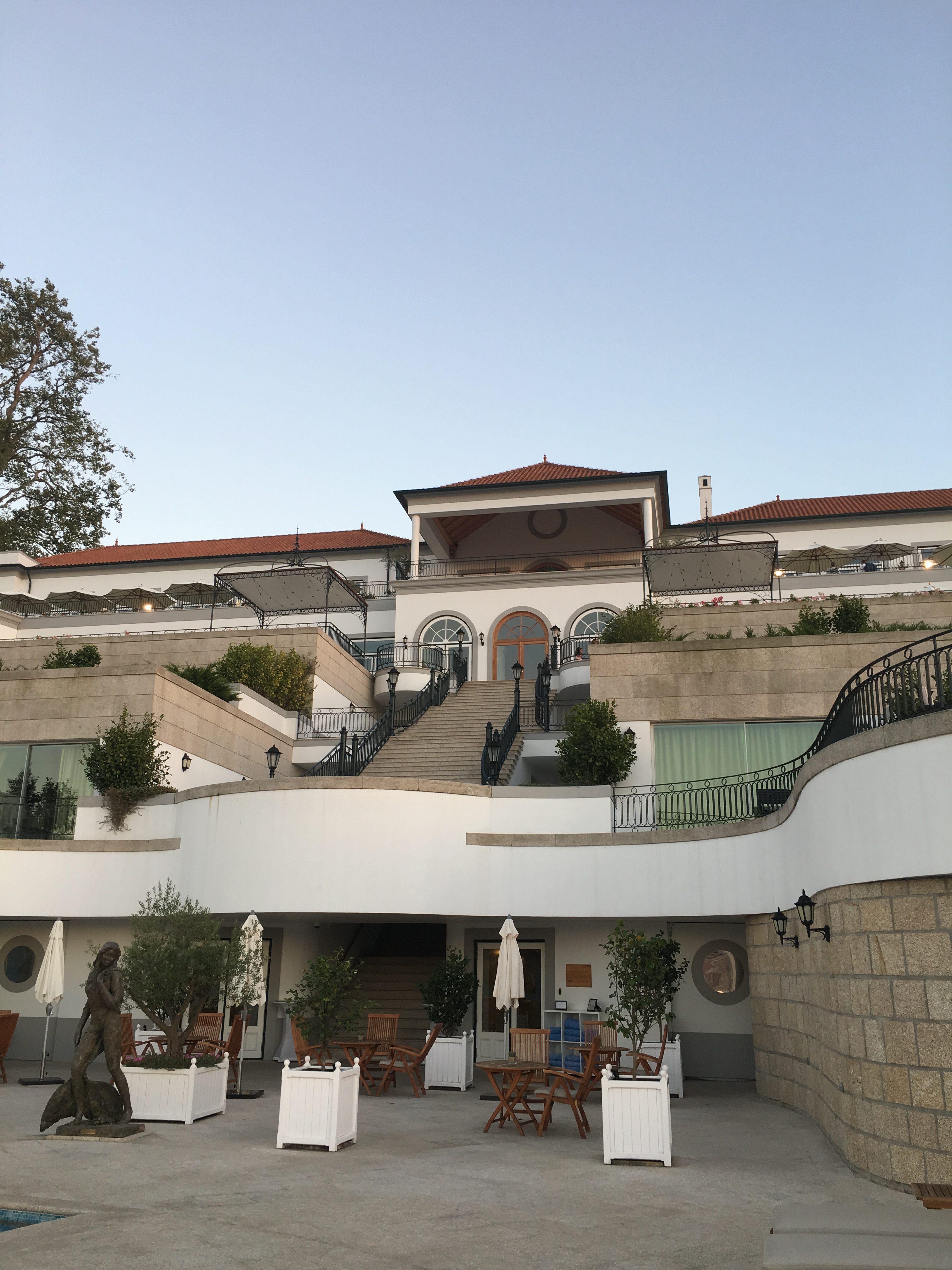 Looking up at Yeatman Hotel from back lawn